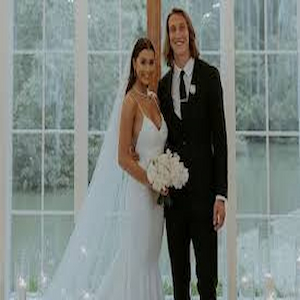 Marissa Mowry wedding photo