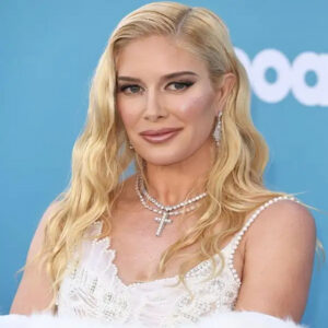 Heidi Montag-blonde-headshot-smiling-at-an-event